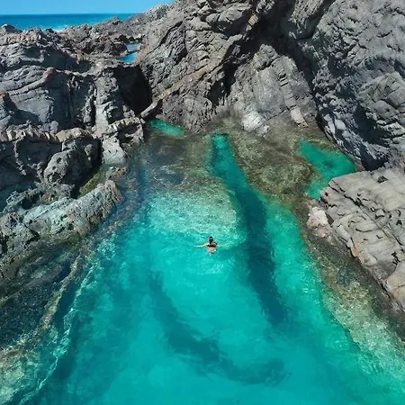 Ele Hause Tropical Paradise *